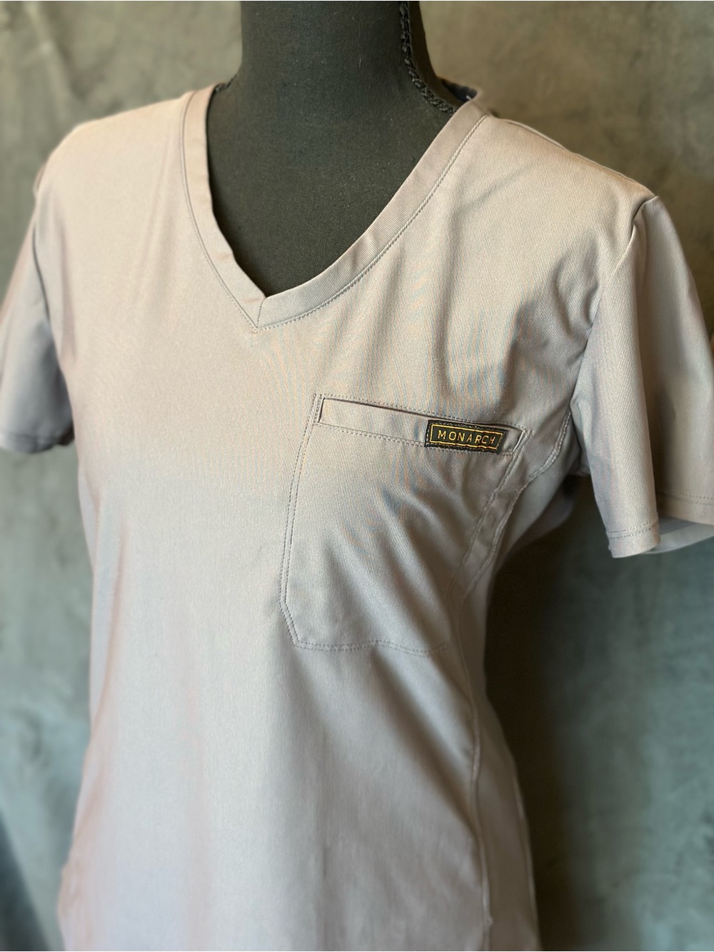 Monarch Uniforms Women’s Scrub Set V-Neck Top & Pants Solid Gray Size S